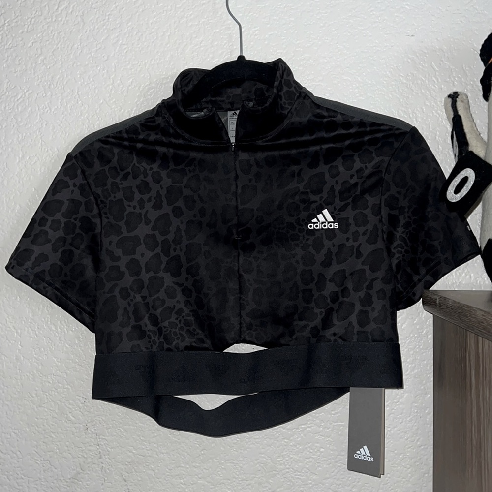 NWT Adidas top
